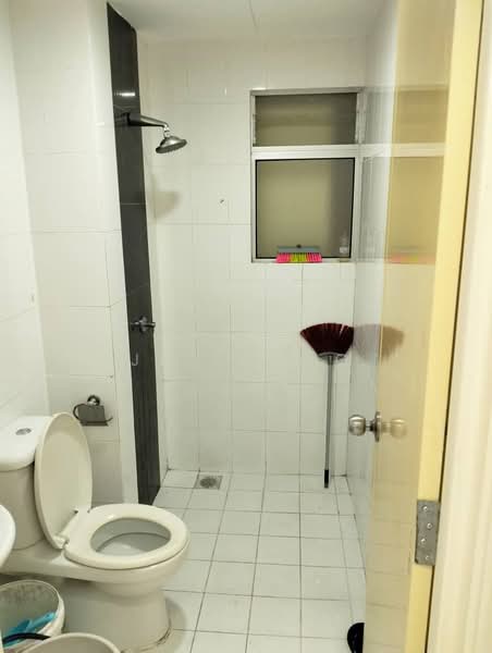 Kondominium untuk Dijual di Plaza Menjalara - JK Leong - Bathroom - PropertyGuru.com.my
