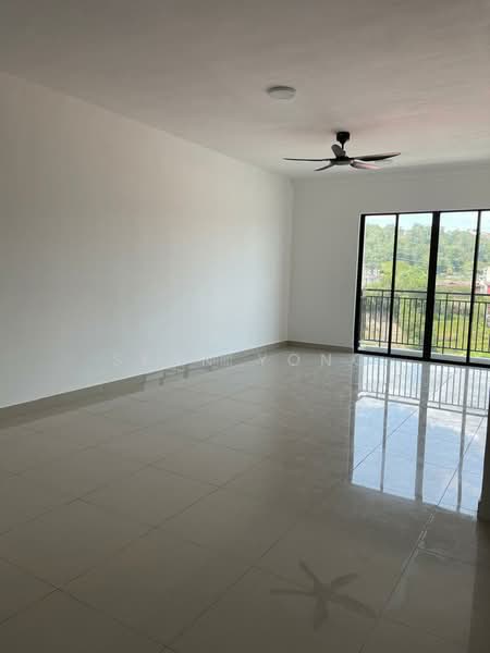 Servis Apartment untuk Dijual di V-Residensi 5 - Sean Yong - Living Room - PropertyGuru.com.my