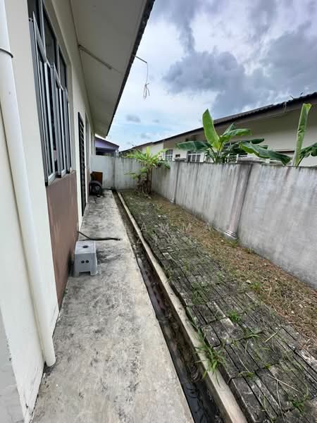 Rumah Berkembar untuk Dijual di Kampung Sungai Soi (Kuantan) - Mohammad Azizi - PropertyGuru.com.my