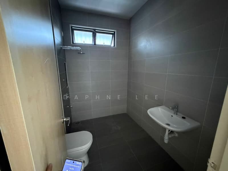 Cluster House for Sale in Kulai (Johor) - Daphne Lee - Bathroom - PropertyGuru.com.my