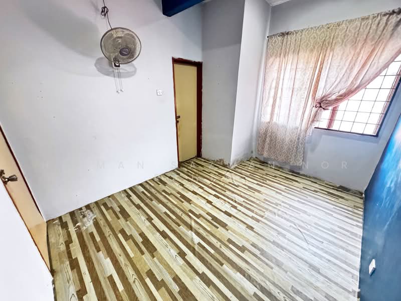 2-storey Terraced House for Sale in Taman Seri Sementa (Kapar) - Herman Sazwan Nor Rahim - Bedroom - PropertyGuru.com.my