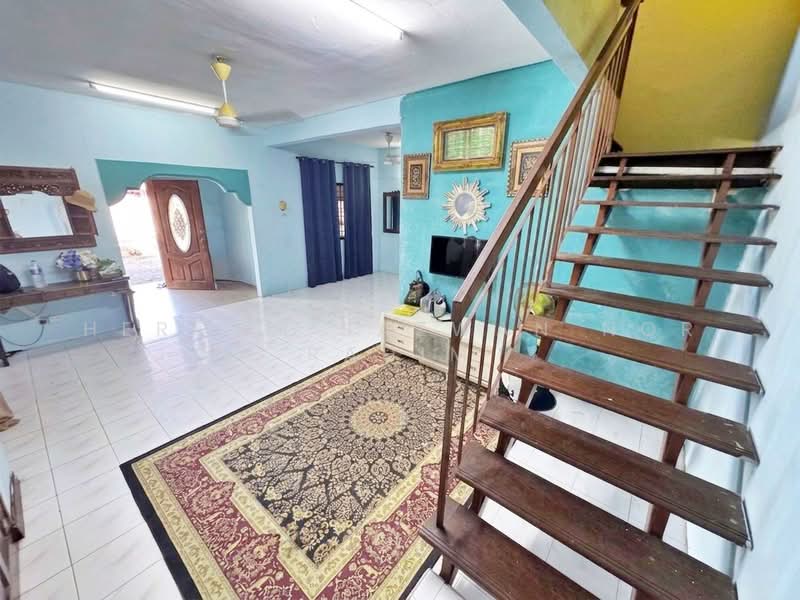 2-storey Terraced House for Sale in Taman Seri Sementa (Kapar) - Herman Sazwan Nor Rahim - Living Room - PropertyGuru.com.my