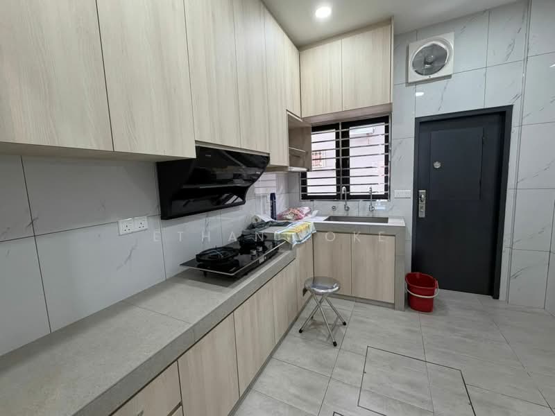 2-storey Terraced House for Rent in Kepong Baru (Kepong) - Ethan Loke - Kitchen - PropertyGuru.com.my