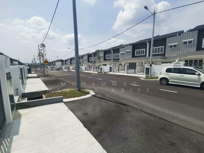 2-storey Terraced House for Sale in Kuala Selangor (Selangor) - MUHAMMAD MUNTAZAR ARIFF JOHOR - Exterior - PropertyGuru.com.my
