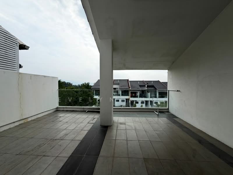 2.5-storey Terraced House for Sale in Rawang (Selangor) - Evelyn Khoo - Balcony - PropertyGuru.com.my