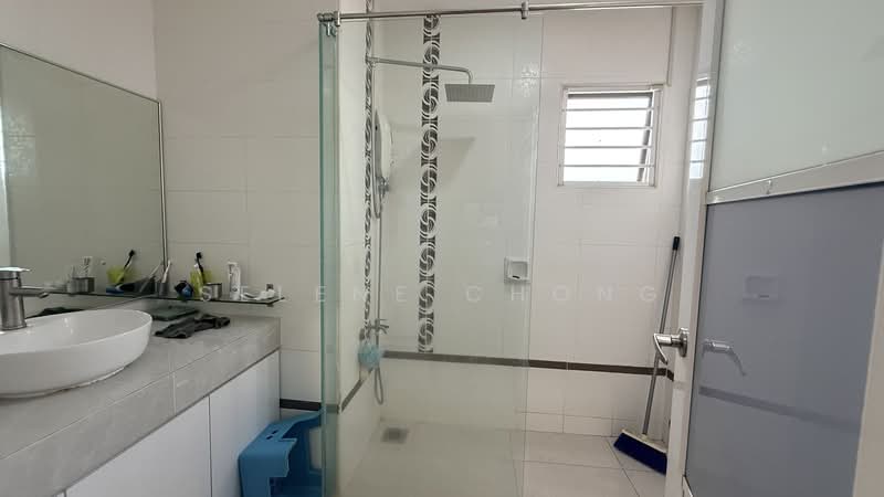 Rumah Berkembar untuk Dijual di Bukit Sungai Long (Bandar Sungai Long) - Selene Chong - Bathroom - PropertyGuru.com.my