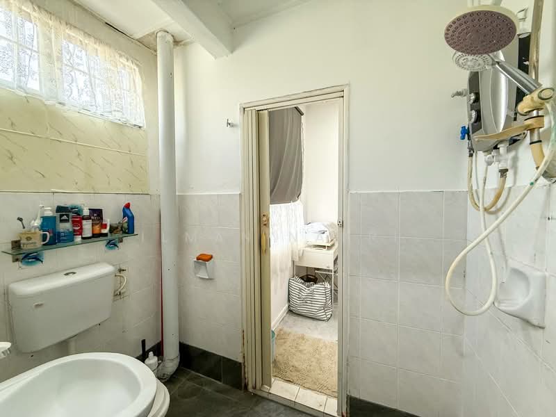 Rumah Teres 2 Tingkat untuk Dijual di Taman Putra Perdana (Puchong) - Ilman Nahri - Bathroom - PropertyGuru.com.my