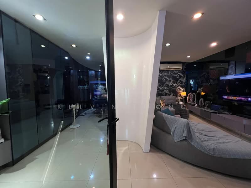 3-storey Terraced House for Sale in Mutiara Bukit Jalil (Bukit Jalil) - Kelvin Thong - Living Room - PropertyGuru.com.my