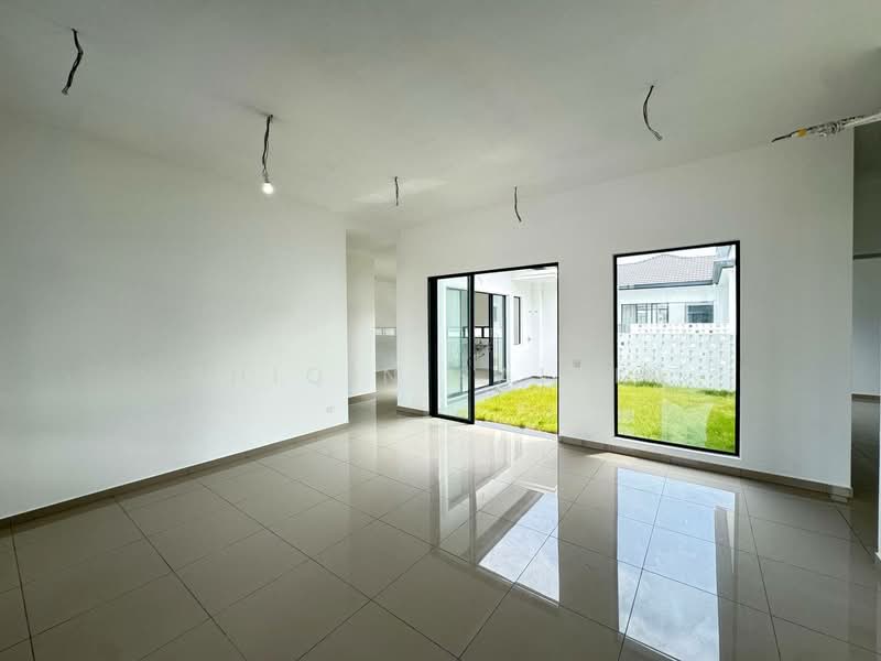 1-storey Terraced House for Sale in Kuala Selangor (Selangor) - Shiqin Saidin - Living Room - PropertyGuru.com.my