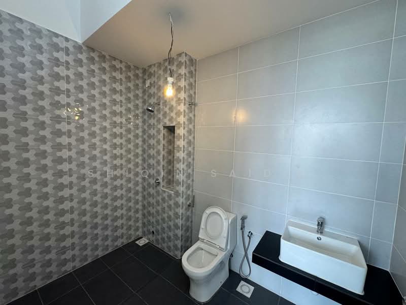 1-storey Terraced House for Sale in Kuala Selangor (Selangor) - Shiqin Saidin - Bathroom - PropertyGuru.com.my