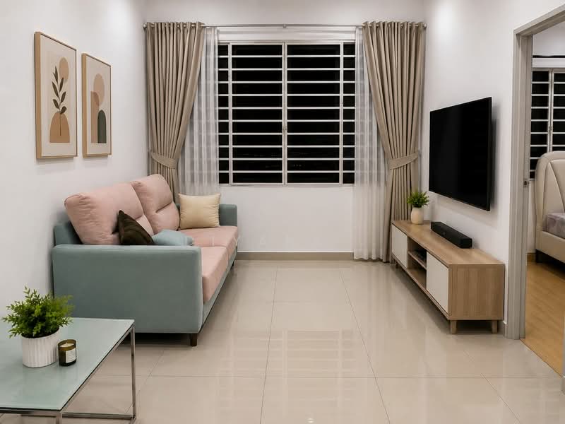 Servis Apartment untuk Dijual di Hedgeford 10 Residences - Diyana . - Living Room - PropertyGuru.com.my