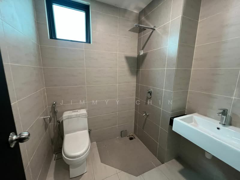 Condominium for Sale at Sapphire On The Park - Jimmyy Chin - Bathroom - PropertyGuru.com.my