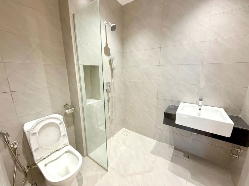 Rumah Berkembar untuk Dijual di Eco Ardence (Setia Alam) - Joanne Tan - Bathroom - PropertyGuru.com.my