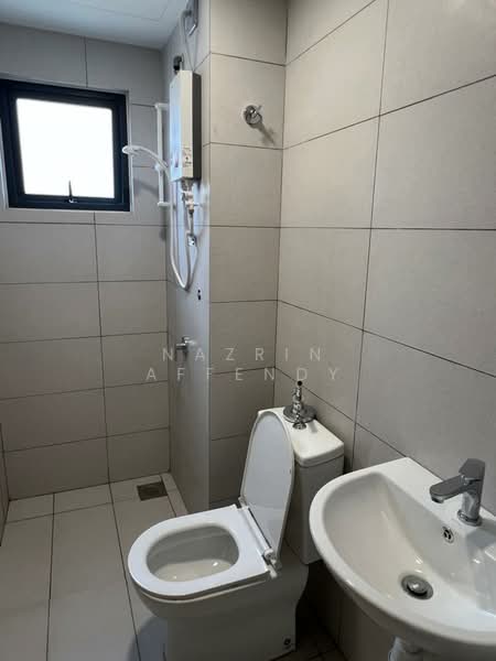 Servis Apartment untuk Disewa di Denai Alam : Ficus Peak - Nazrin Affendy - Bathroom - PropertyGuru.com.my
