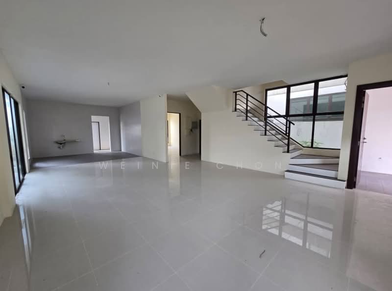 Semi-Detached House for Sale in Senai (Johor) - Weinie Chon - PropertyGuru.com.my