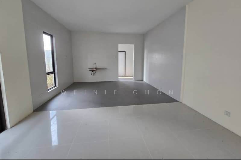 Semi-Detached House for Sale in Senai (Johor) - Weinie Chon - PropertyGuru.com.my