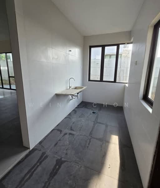 Semi-Detached House for Sale in Senai (Johor) - Weinie Chon - PropertyGuru.com.my