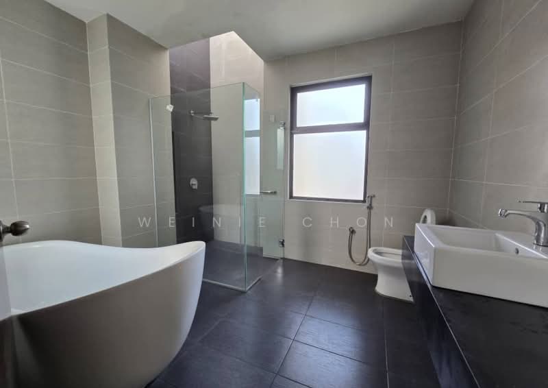 Semi-Detached House for Sale in Senai (Johor) - Weinie Chon - PropertyGuru.com.my