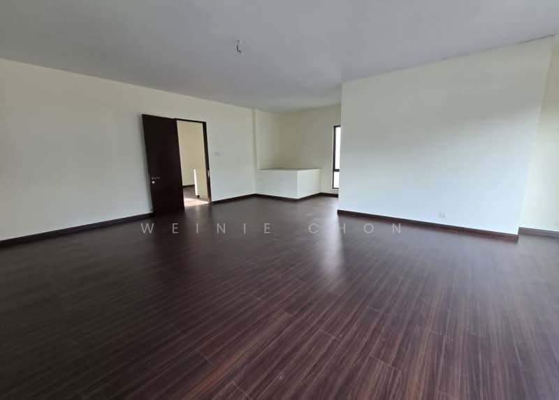 Semi-Detached House for Sale in Senai (Johor) - Weinie Chon - PropertyGuru.com.my
