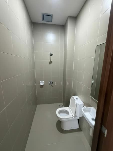Rumah Berkembar untuk Disewa di Iskandar Puteri (Nusajaya) (Johor) - Liew Lih Yi - Bathroom - PropertyGuru.com.my
