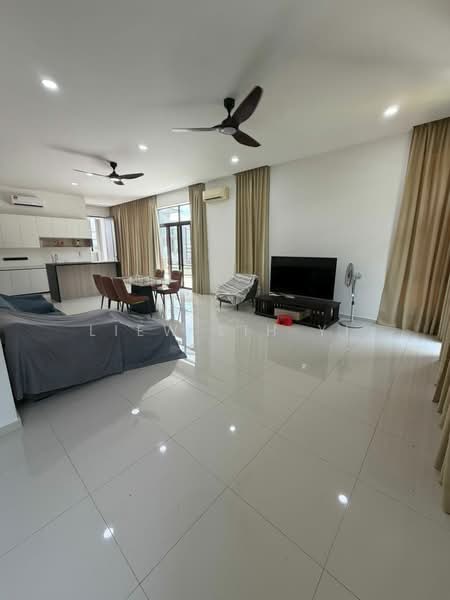 Rumah Berkembar untuk Disewa di Iskandar Puteri (Nusajaya) (Johor) - Liew Lih Yi - Living Room - PropertyGuru.com.my