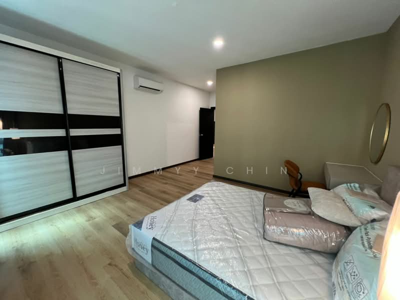 Condominium for Sale at Sapphire On The Park - Jimmyy Chin - Bedroom - PropertyGuru.com.my