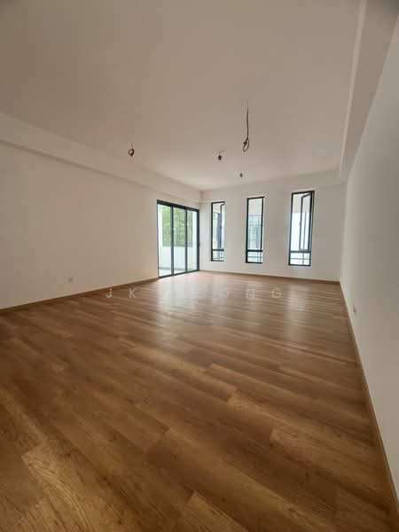 Empire Residence - 4