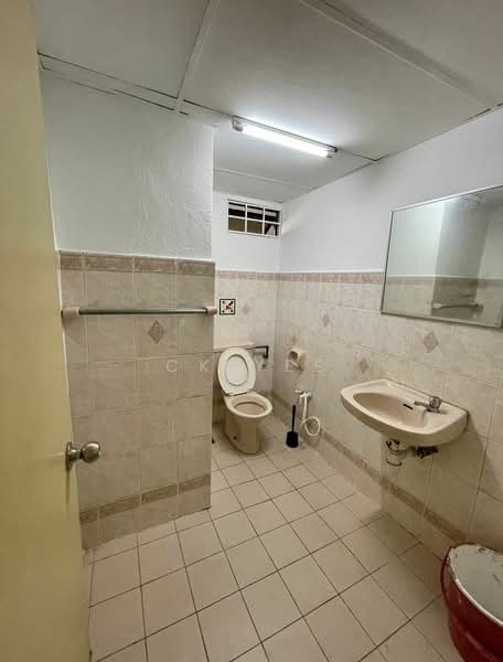 Condominium for Rent at Vista Komanwel B - CK Yee - Bathroom - PropertyGuru.com.my