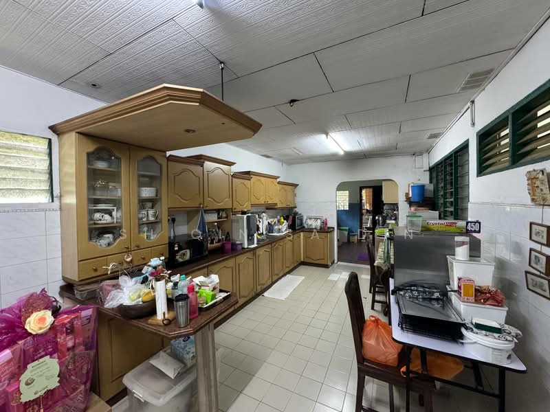 2-storey Terraced House for Sale in Seksyen 4 (Shah Alam) - Shiqin Saidin - Kitchen - PropertyGuru.com.my