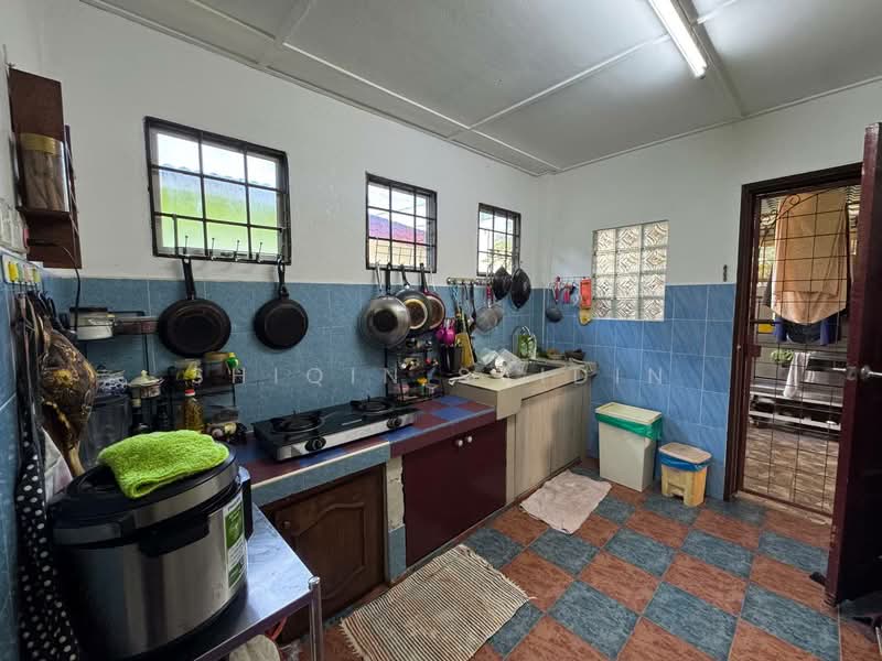 2-storey Terraced House for Sale in Seksyen 4 (Shah Alam) - Shiqin Saidin - Kitchen - PropertyGuru.com.my