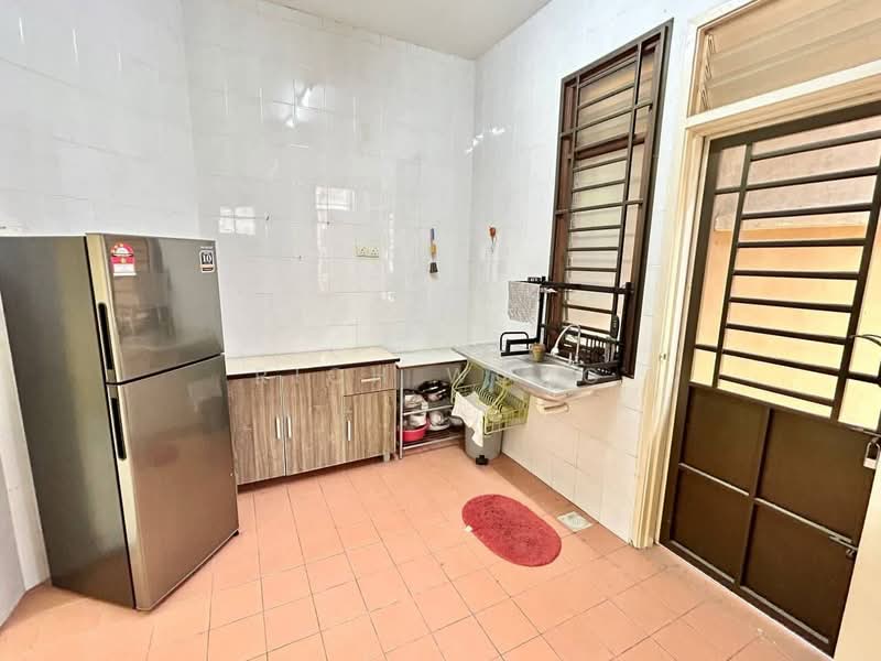 Rumah Teres 1 Tingkat untuk Dijual di Taman JP Perdana (Johor Bahru) - Rich Wong - Kitchen - PropertyGuru.com.my
