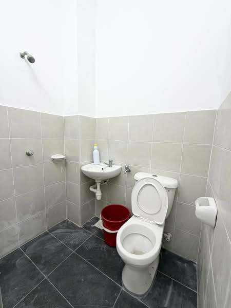 Rumah Teres 2 Tingkat untuk Disewa di Taman Pulai Mutiara (Iskandar Puteri (Nusajaya)) - Nick Low - Bathroom - PropertyGuru.com.my