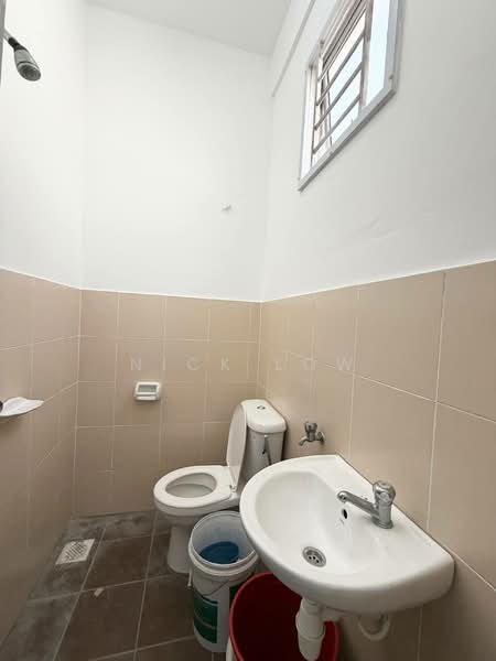 Rumah Teres 2 Tingkat untuk Disewa di Taman Pulai Mutiara (Iskandar Puteri (Nusajaya)) - Nick Low - Bathroom - PropertyGuru.com.my