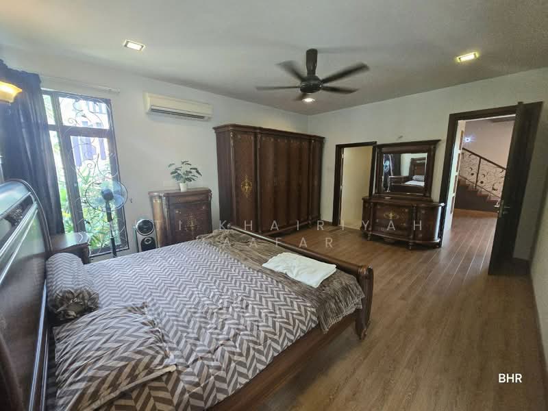 Bungalow for Sale in Shah Alam (Selangor) - SITI KHAIRIYAH JAAFAR - PropertyGuru.com.my