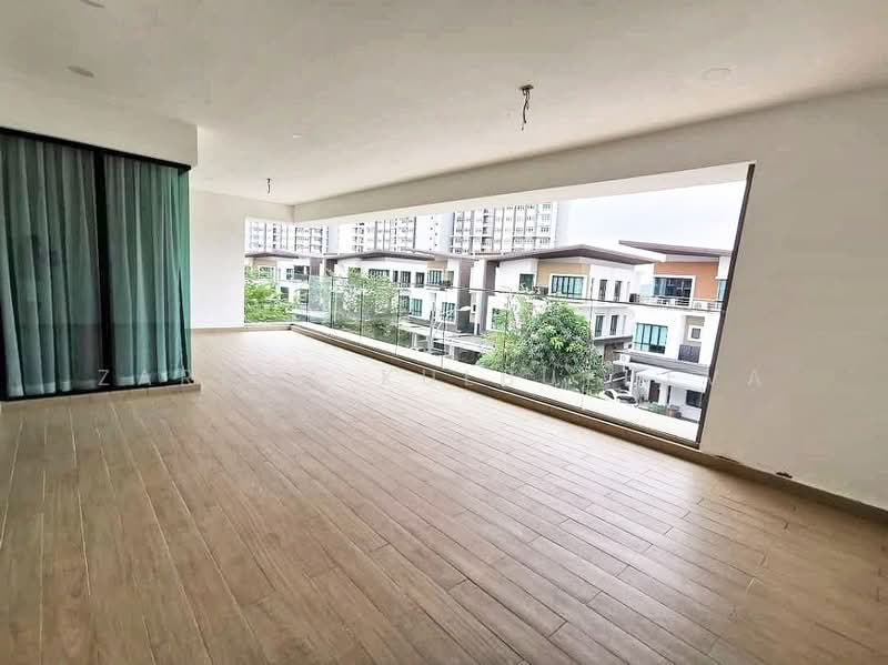 Semi-Detached House for Rent in 16 Sierra (Puchong) - Zarema Kulbuzheva - Balcony - PropertyGuru.com.my