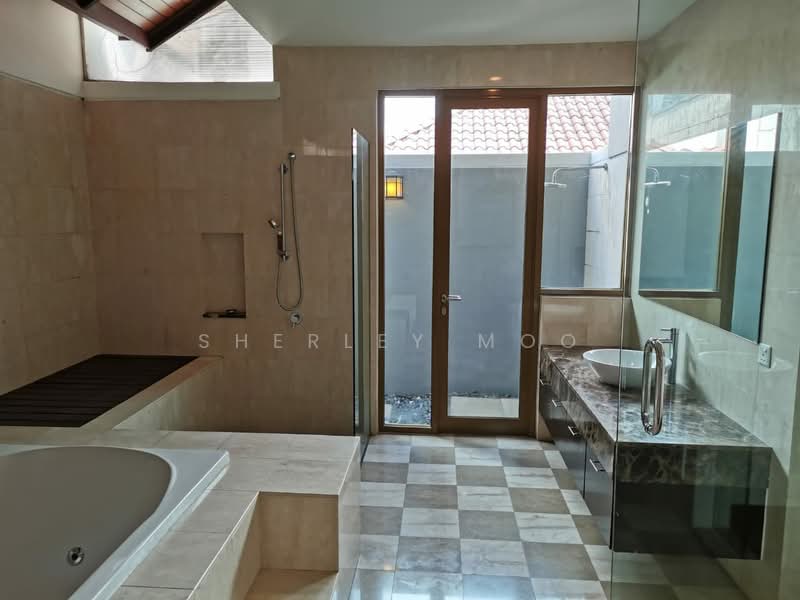 Semi-Detached House for Sale in Duta Tropika (Batu) - Sherley Moo - Bathroom - PropertyGuru.com.my