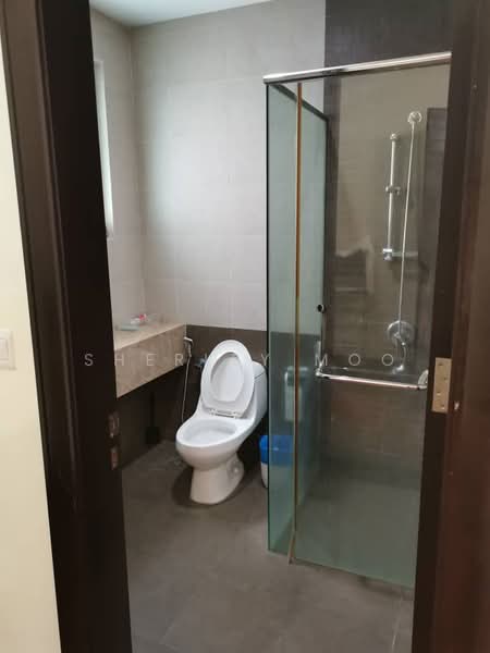 Semi-Detached House for Sale in Duta Tropika (Batu) - Sherley Moo - Bathroom - PropertyGuru.com.my