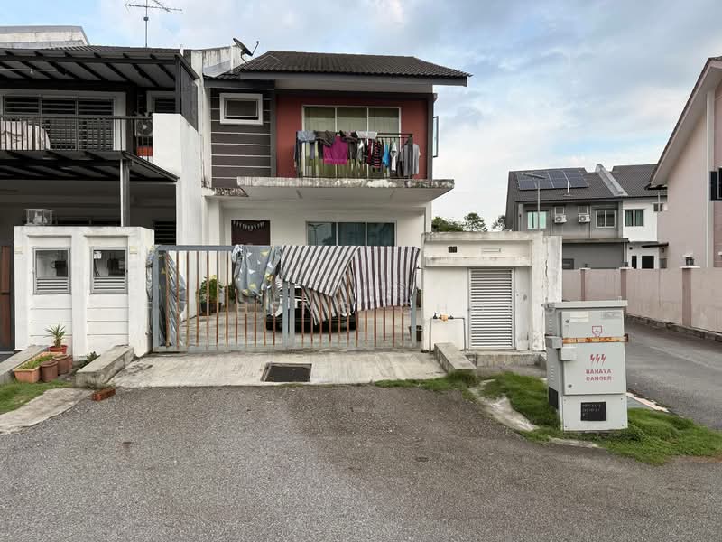 Rumah Teres 2 Tingkat untuk Dijual di Taman Nusa Damai (Pasir Gudang) - Fu Heng Chong - Exterior - PropertyGuru.com.my