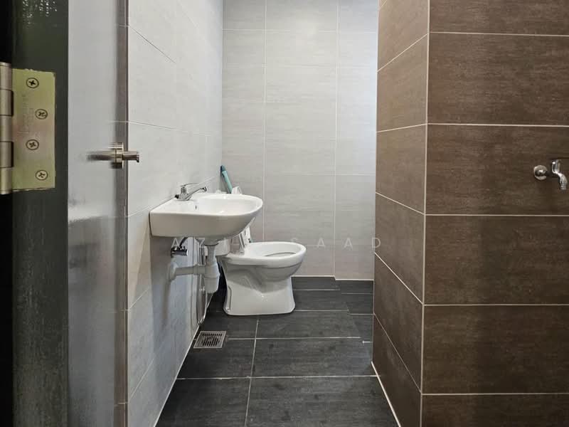 Servis Apartment untuk Disewa di Princeton Suites @ EduSentral - Aziz Saad - Bathroom - PropertyGuru.com.my
