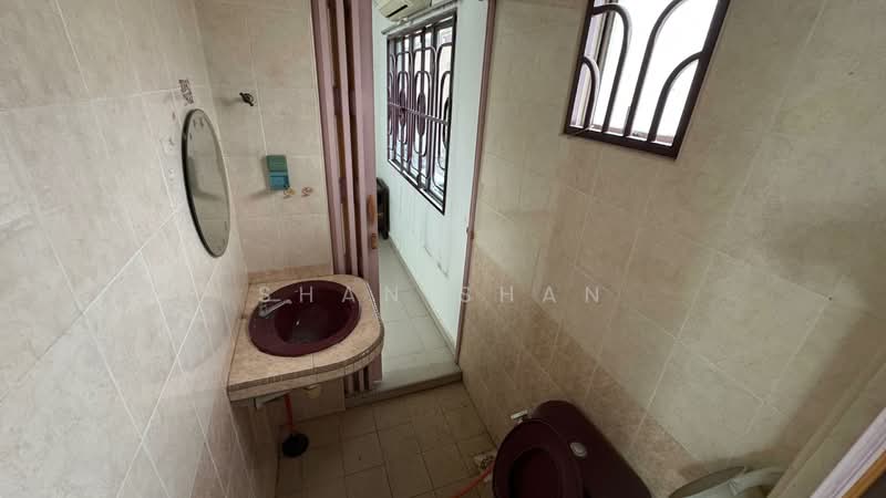 Rumah Teres 2 Tingkat untuk Dijual di Seksyen 2, Taman Kinrara (Puchong) - Shan Shan - Bathroom - PropertyGuru.com.my