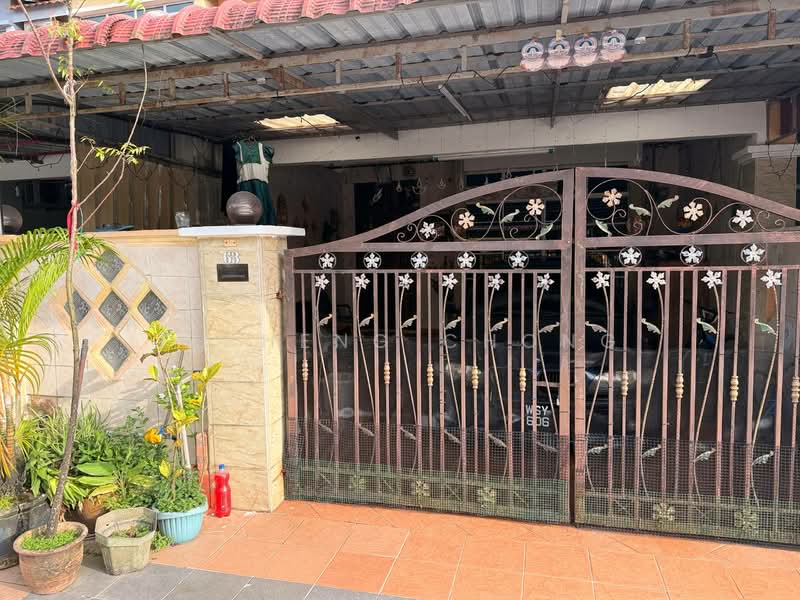 2-storey Terraced House for Sale in Taman Scientex Pasir Gudang (Pasir Gudang) - Fu Heng Chong - Exterior - PropertyGuru.com.my