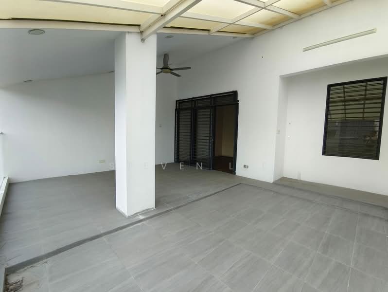 3-storey Terraced House for Sale in Rawang (Selangor) - Steven Lee - Balcony - PropertyGuru.com.my