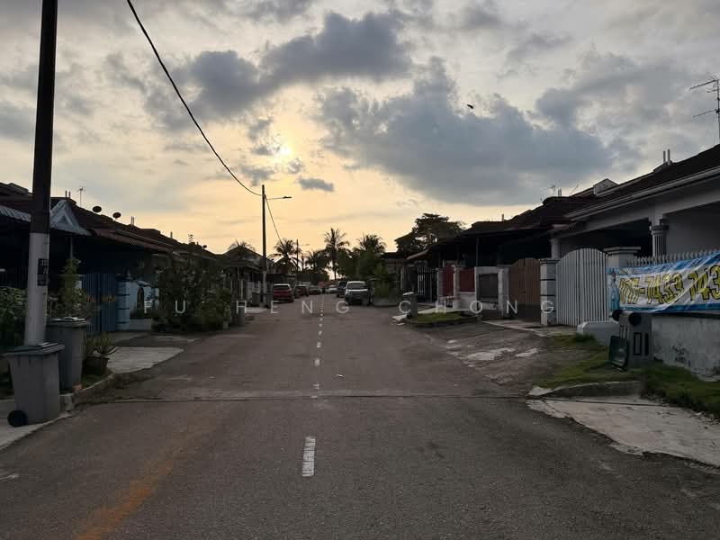 Rumah Teres 1 Tingkat untuk Dijual di Taman Flora Heights (Pasir Gudang) - Fu Heng Chong - Exterior - PropertyGuru.com.my
