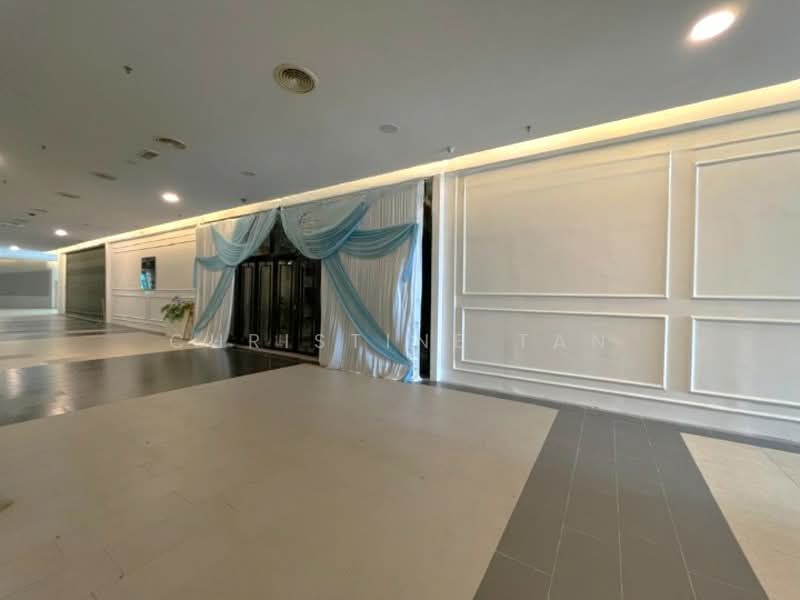 Shop / Office for Sale in Shah Alam (Selangor) - Christine Tan - Entrance - PropertyGuru.com.my