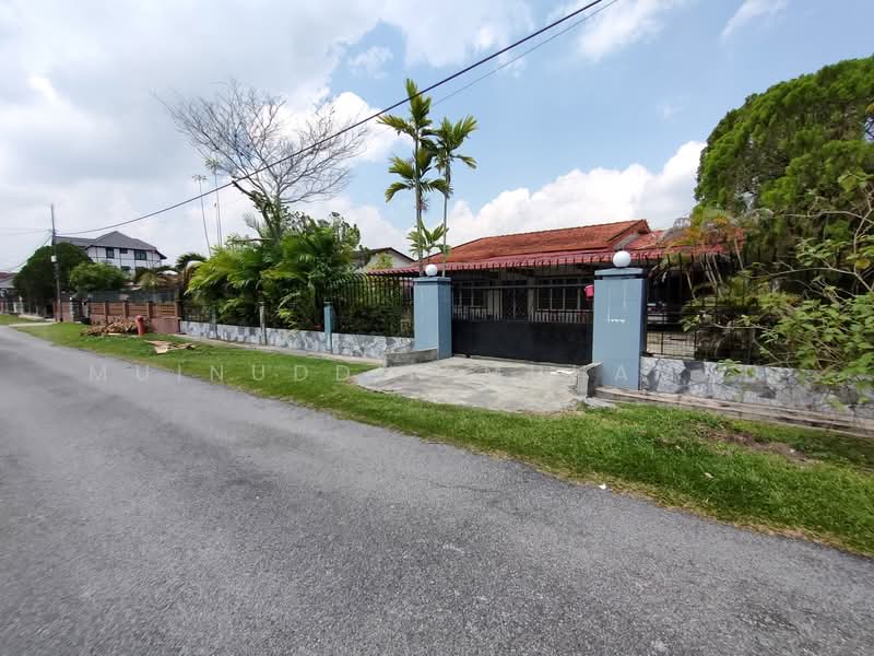 Bungalow for Sale in Teluk Intan (Perak) - Muinuddin Muhamad - Exterior - PropertyGuru.com.my