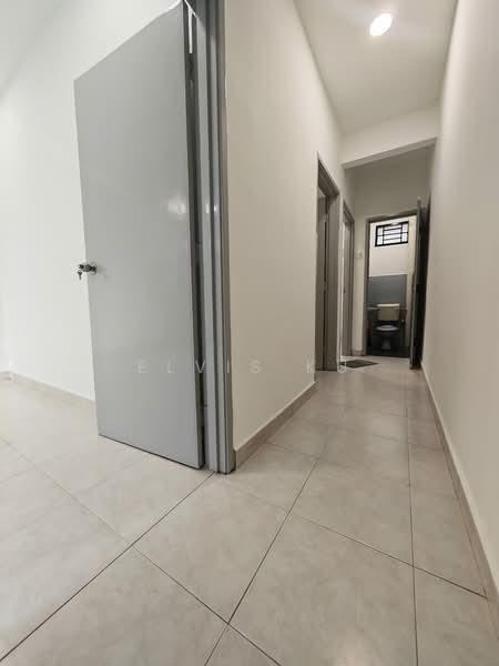 2-storey Terraced House for Sale in Taman Bestari Indah (Ulu Tiram) - Elvis Ku - Corridor - PropertyGuru.com.my