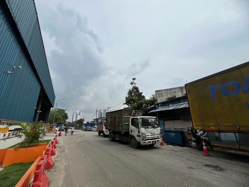 Factory for Rent in Taman Perindustrian Plentong (Masai) - Daphne Lee - Exterior - PropertyGuru.com.my