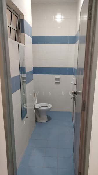 Pangsapuri untuk Dijual di Impian Senibong Apartment - Elvis Ku - Bathroom - PropertyGuru.com.my