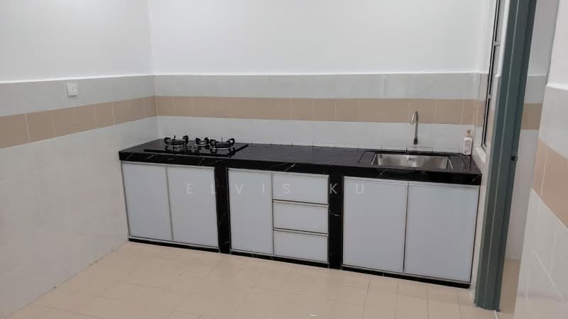 Pangsapuri untuk Dijual di Impian Senibong Apartment - Elvis Ku - Kitchen - PropertyGuru.com.my