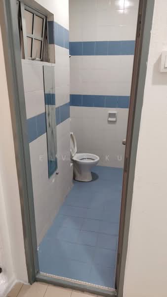 Pangsapuri untuk Dijual di Impian Senibong Apartment - Elvis Ku - Bathroom - PropertyGuru.com.my